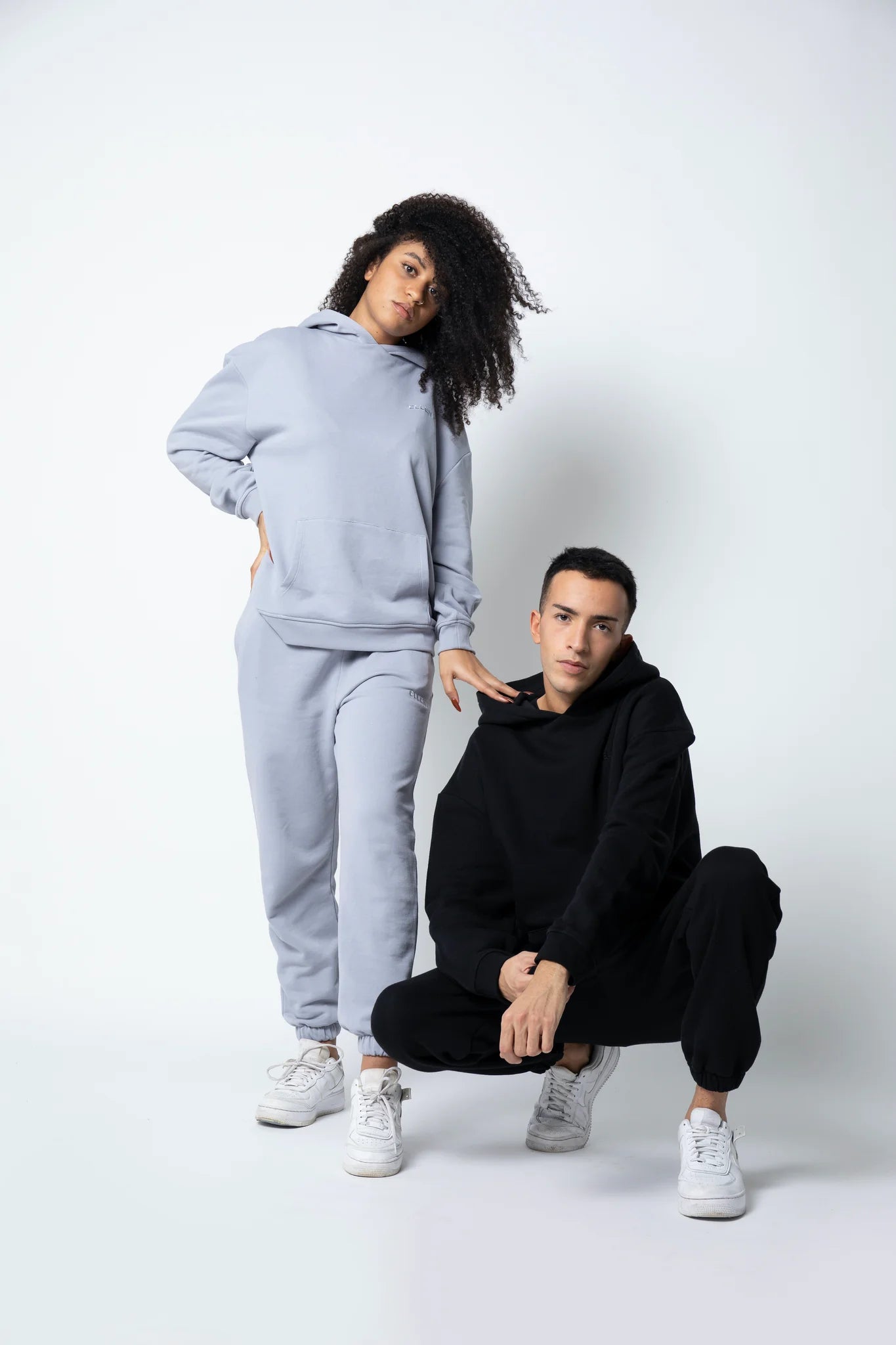 Jogging gris simple sale